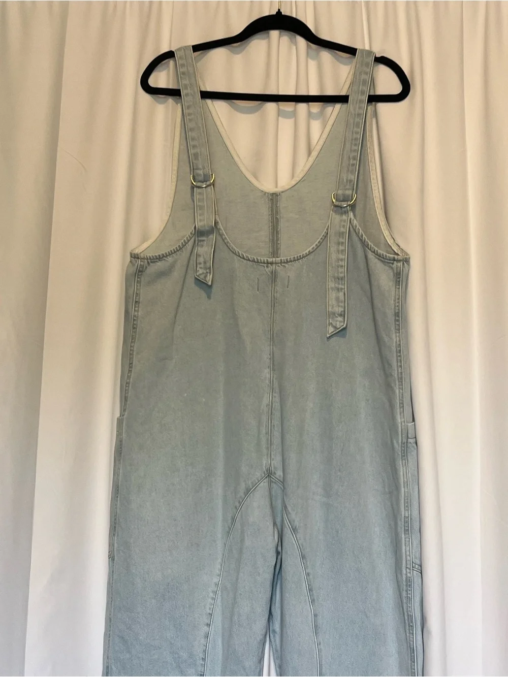Free People We The Free High Roller Denim Jumpsuit M Light Wash Slouchy Relaxed - Picture 4 of 12